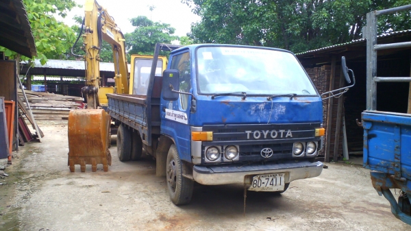 รถหกล้อ TOYOTA BU81 รถปี 31