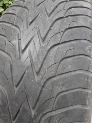 265/50R20 AURORA RADIAL RH08 MADE IN KOREA มี 2 เส้น TEL.081-427-3941 265/50R20 AURORA RADIAL RH08 MADE IN KOREA มี 2 เส้น TEL.081-427-3941