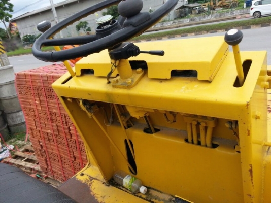 รถ บด. ล้อยาง. J -13   สนใจติดต่อ 081 - 6079515