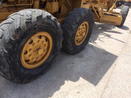 ขายรถเกรด KOMATSU GD376H (ขนาดเท่า CAT 120G ใบมีด 12 ฟุต) สภาพพร้อมใช้งาน มี VDO การทำงานครับ