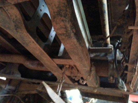 รถฮีโน่ 6 ล้อดั้ม 170 แรงม้า. ปี 51  สนใจติดต่อ 081 - 6079515