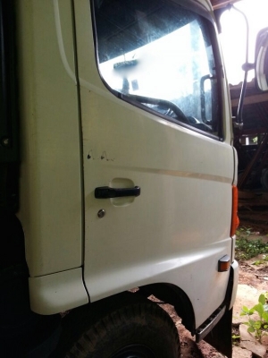 รถฮีโน่ 6 ล้อดั้ม 170 แรงม้า. ปี 51  สนใจติดต่อ 081 - 6079515