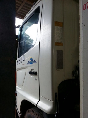 รถฮีโน่ 6 ล้อดั้ม 170 แรงม้า. ปี 51  สนใจติดต่อ 081 - 6079515