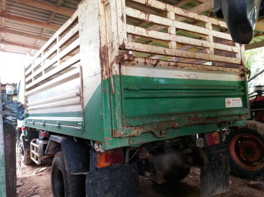 รถฮีโน่ 6 ล้อดั้ม 170 แรงม้า. ปี 51  สนใจติดต่อ 081 - 6079515