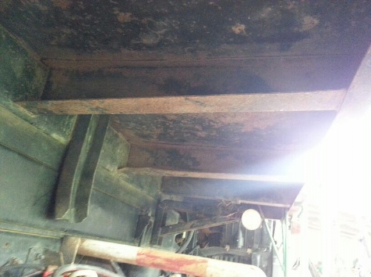 รถฮีโน่ 6 ล้อดั้ม 170 แรงม้า. ปี 51  สนใจติดต่อ 081 - 6079515