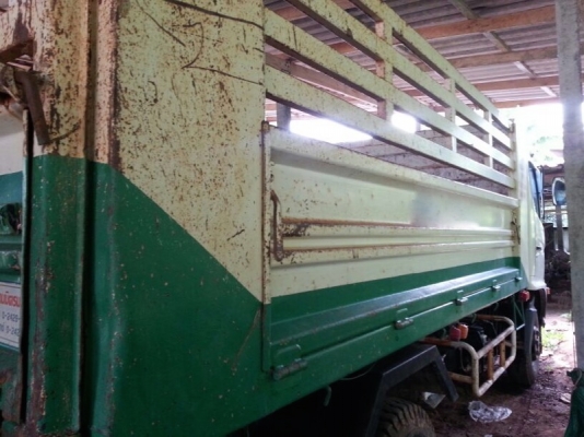 รถฮีโน่ 6 ล้อดั้ม 170 แรงม้า. ปี 51  สนใจติดต่อ 081 - 6079515