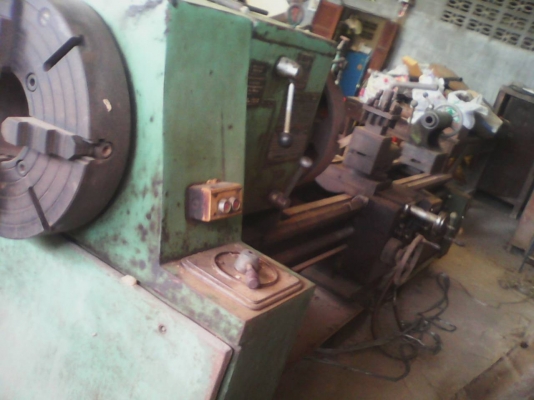 เครื่องกลึง 10 ฟุต ไต้หวัน มีหัวก็อปปี้สี่จับ 20 นิ้ว 2 หัว รูเพลาผ่านโต 7 นิ้ว เครื่องจักรพร้อมใช้งาน