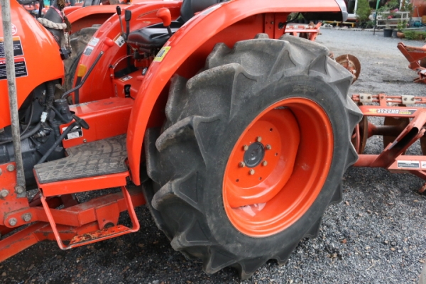 KUBOTA L3608 ชั่วโมงน้อยคุณภาพเยี่ยม พร้อมใบมีดติดตัวรถ ผานตราช้างมือสองเอาไปเลย 1 ชิ้น KUBOTA L3608 ชั่วโมงน้อยคุณภาพเยี่ยม พร้อมใบมีดติดตัวรถ ผานตราช้างมือสองเอาไปเลย 1 ชิ้น
