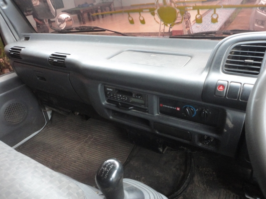 ขายรถบรรทุก 6ล้อดั้มพ์ NPR 130แรงปี 49 รถห้างแท้