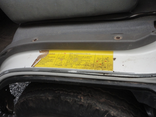 ขายรถบรรทุก 6ล้อดั้มพ์ NPR 130แรงปี 49 รถห้างแท้