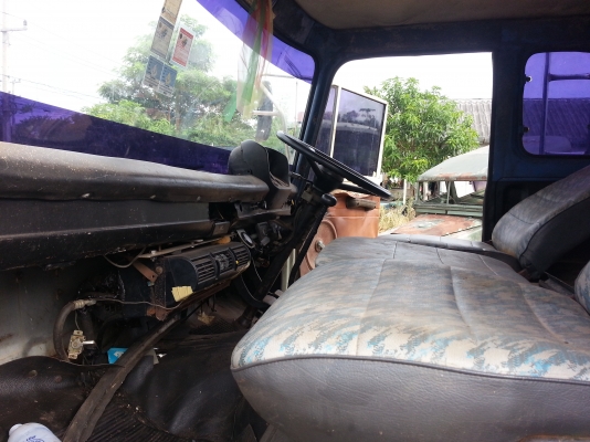 หัวรถรถสิบล้อ hino ราคาต่อรองได้นิดหน่อย