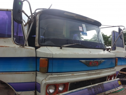 หัวรถรถสิบล้อ hino ราคาต่อรองได้นิดหน่อย