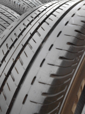 205/70R15  BRIDGESTONE DURAVIS R611 TEL.081-427-3941
