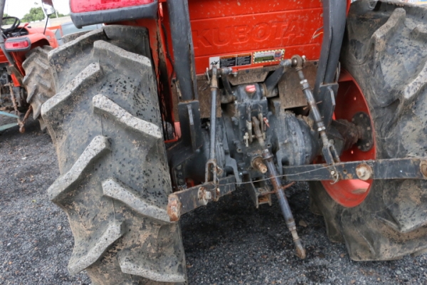 สภาพนางฟ้า KUBOTA L4708 คุณภาพเยี่ยม พร้อมใบมีดติดตัวรถ พร้อมผานตราช้างมือสองเอาไปเลย สภาพนางฟ้า KUBOTA L4708 คุณภาพเยี่ยม พร้อมใบมีดติดตัวรถ พร้อมผานตราช้างมือสองเอาไปเลย