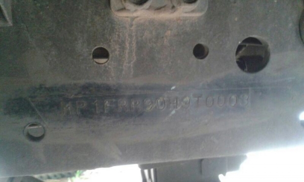 รถอีซูซุ 6 ล้อดั้ม 210 แรงม้า. ปี 54  สนใจติดต่อ 081 - 6079515