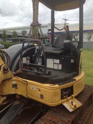 ขายด่วน KOMATSU PC40MR-2ไมล์ 2,XXXชม.เอกสารพร้อมค่ะ ขายด่วน KOMATSU PC40MR-2ไมล์ 2,XXXชม.เอกสารพร้อมค่ะ