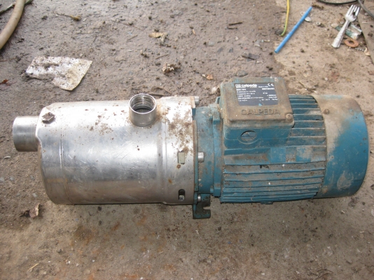 ขายปั๊มน้ำ 2.5 แรง 3500 บาท