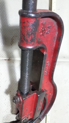 มือตัดท่อ ญี่ปุ่นครับ ขนาด2 1/2-4นิ้ว ใหญ่ๆครับ