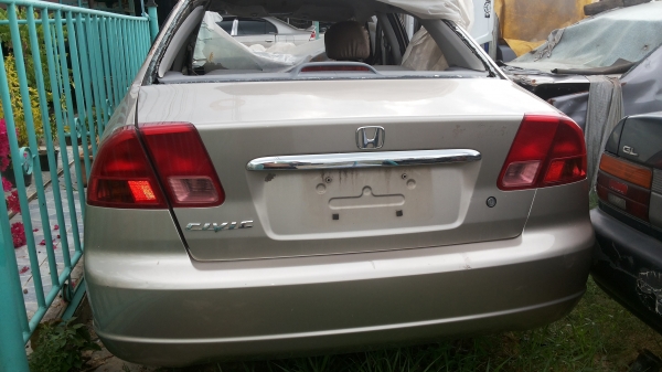 ซากซีวิคไดแมนชั่นปี02ขายแยกอะไหล่เครื่องเกียเป็นออโต้