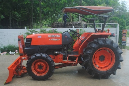 ขายรถไถ Kubota L 4508 DI special(4WD) พร้อมดันหน้าช้าง รถไร่ สีเดิมครับ ขายรถไถ Kubota L 4508 DI special(4WD) พร้อมดันหน้าช้าง รถไร่ สีเดิมครับ