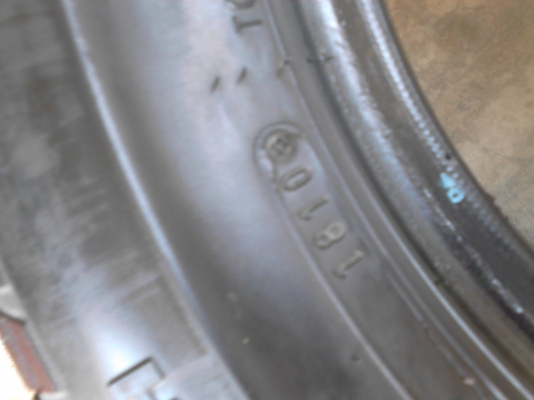 185/65R14 BRIDGESTONE และ DUNLOP มี 2 เส้น TEL.081-427-3941 185/65R14 BRIDGESTONE และ DUNLOP มี 2 เส้น TEL.081-427-3941