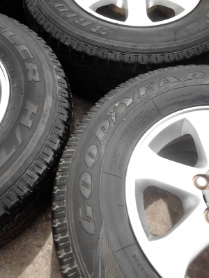 ขาย ล้อ ISUZU 4 ล้อ พร้อมยาง ใส่รถวิ่งใช้งานได้เลย TEL.081-427-3941 ขาย ล้อ ISUZU 4 ล้อ พร้อมยาง ใส่รถวิ่งใช้งานได้เลย TEL.081-427-3941