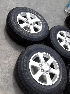 ขาย ล้อ ISUZU 4 ล้อ พร้อมยาง ใส่รถวิ่งใช้งานได้เลย TEL.081-427-3941 ขาย ล้อ ISUZU 4 ล้อ พร้อมยาง ใส่รถวิ่งใช้งานได้เลย TEL.081-427-3941