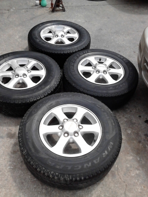 ขาย ล้อ ISUZU 4 ล้อ พร้อมยาง ใส่รถวิ่งใช้งานได้เลย TEL.081-427-3941 ขาย ล้อ ISUZU 4 ล้อ พร้อมยาง ใส่รถวิ่งใช้งานได้เลย TEL.081-427-3941