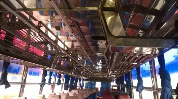 ขายรถบัส เป็นรถพัดลม ยาว 12 เมตร คัสซีเบนซ์ ช่วงล่วงเบนซ์เบรคแห้ง เครื่องเบนซ์ 210 แรงม้า เอกสารทะเบียนครบ ราคาคุยกันได้