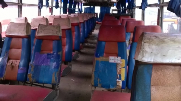 ขายรถบัส เป็นรถพัดลม ยาว 12 เมตร คัสซีเบนซ์ ช่วงล่วงเบนซ์เบรคแห้ง เครื่องเบนซ์ 210 แรงม้า เอกสารทะเบียนครบ ราคาคุยกันได้