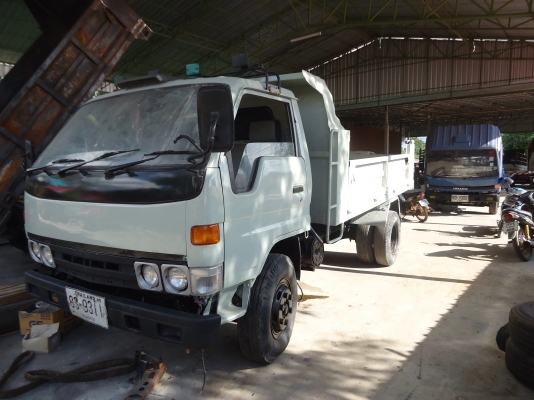 ขายด่วนรถ6ล้อดรั้มTOYOTAเครือง115แรงหัวสามใบปัตปี48