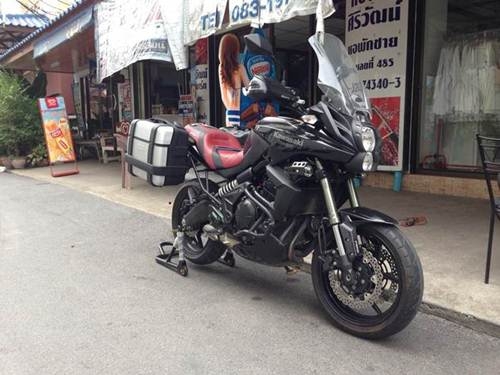 ขาย Kawasaki Versys ปี 2011 ของแต่งตามรูปเลยครับ 239000