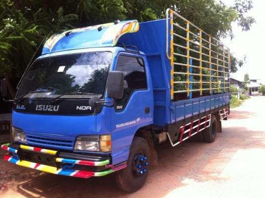 NQR 150 ปี49 ยาว5.5 เมตรสวยพร้อมใช้