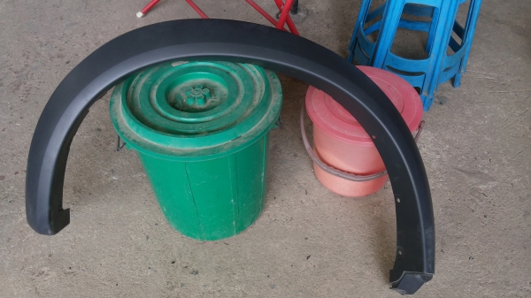 คิ้วโป่งล้อดีแม็คปี05ของแท้ข้างซ้ายด้านหลัง