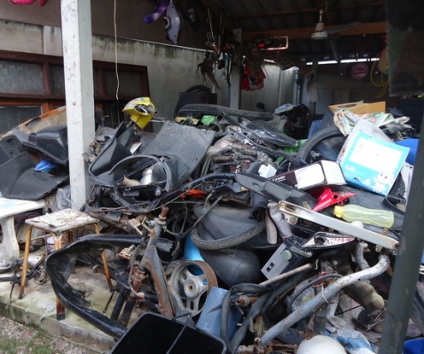 ***ขายอะไหล่รถ scooter ของHonda,Yamaha มีหลายอย่างครับ***