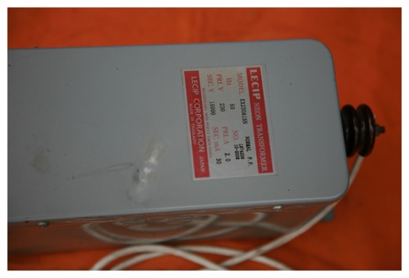 ขายหม้อแปลงไฟนีออนยี่ห้อ  LEICP