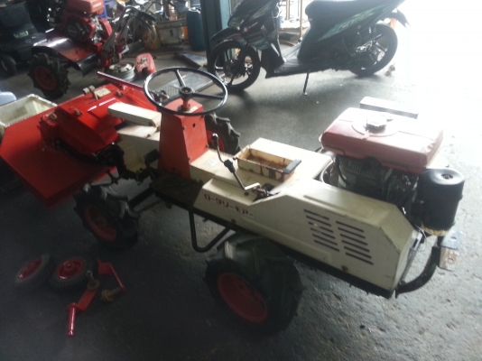 ขายรถตัดหญ้านั่งขับใบพัดคู่ครับ