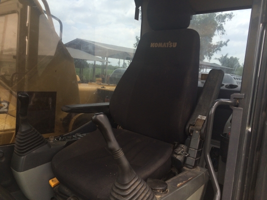 ขายรถแบคโฮ 2คัน  KOMATSU PC200-7-8 เอกสารครบพร้อมโอน