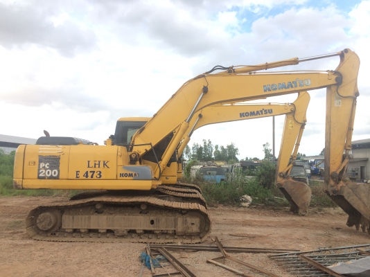 ขายรถแบคโฮ 2คัน  KOMATSU PC200-7-8 เอกสารครบพร้อมโอน
