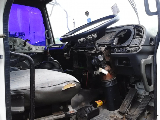 ราคา 1,050,000,บาท เหลืออีก 1 หัวครับ Deca 270 ยูโร2 เก็บตอนโซนภายในหน่อยครับ โดยรวมรถสวบมากครับ