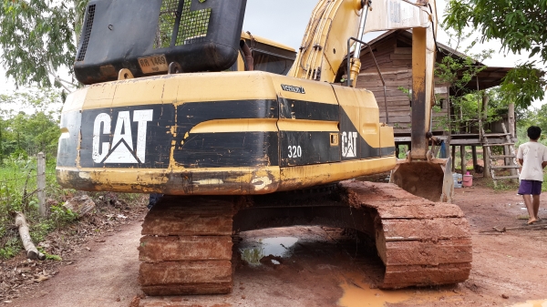 ขายดาวน์แบ็คโฮCAT320 V2สภาพพร้อมใช้งานส่งงวดต่อ55งวดๆละ17800บาทราคาหาไม่มีอีกแล้วโทร0843923995