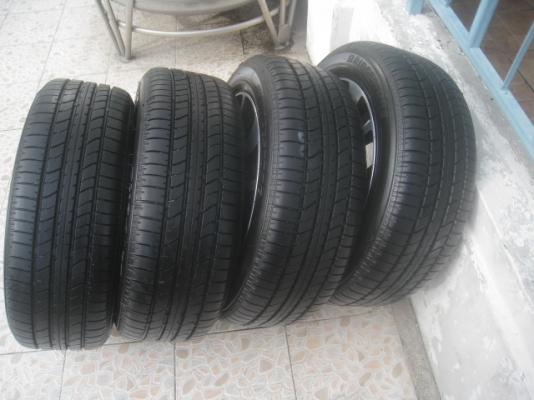 ขายล้อแม็กป้ายแดง Honda civic 16"x6.5" et45 5รู114.3 พร้อมยาง ปี14สนใจติดต่อเล็กคลองสามครับ 081-3747940