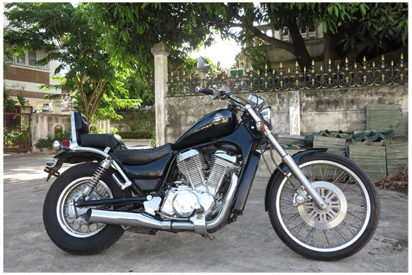 Suzuki Intruder 400cc (อินทรูเดอร์) มือ1ในไทย Suzuki Intruder 400cc (อินทรูเดอร์) มือ1ในไทย