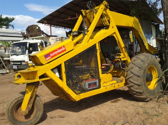 ขายรถคีบอ้อย BELL สามล้อ