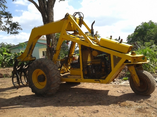 ขายรถคีบอ้อย BELL สามล้อ