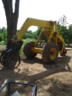 ขายรถคีบอ้อย BELL สามล้อ