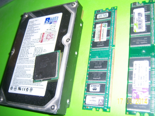 ฮาร์ดดิช 80GB IDE ใช้ได้ปรกติแรมDDR1 512