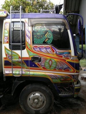 ขาย 820,000 ด่วน ISUZU DECA 210 เครื่อง 6HH1 เครื่องดี คัสซีสวย  ทะเบียนพร้อมโอน