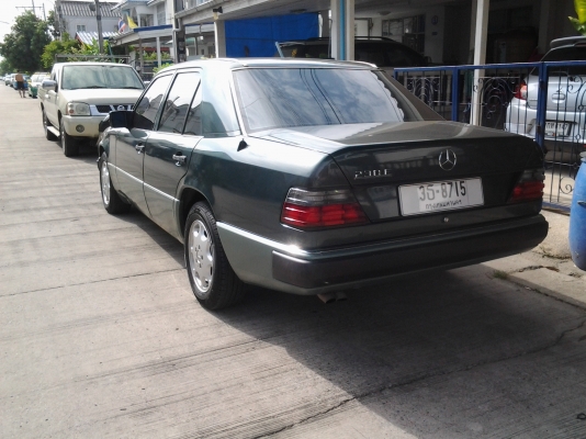 ขายเบนซ์ เก่าเก็บมือเดียวป้ายแดง ขายเบนซ์ เก่าเก็บมือเดียวป้ายแดง