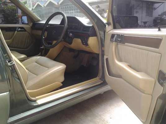 ขายเบนซ์ เก่าเก็บมือเดียวป้ายแดง ขายเบนซ์ เก่าเก็บมือเดียวป้ายแดง